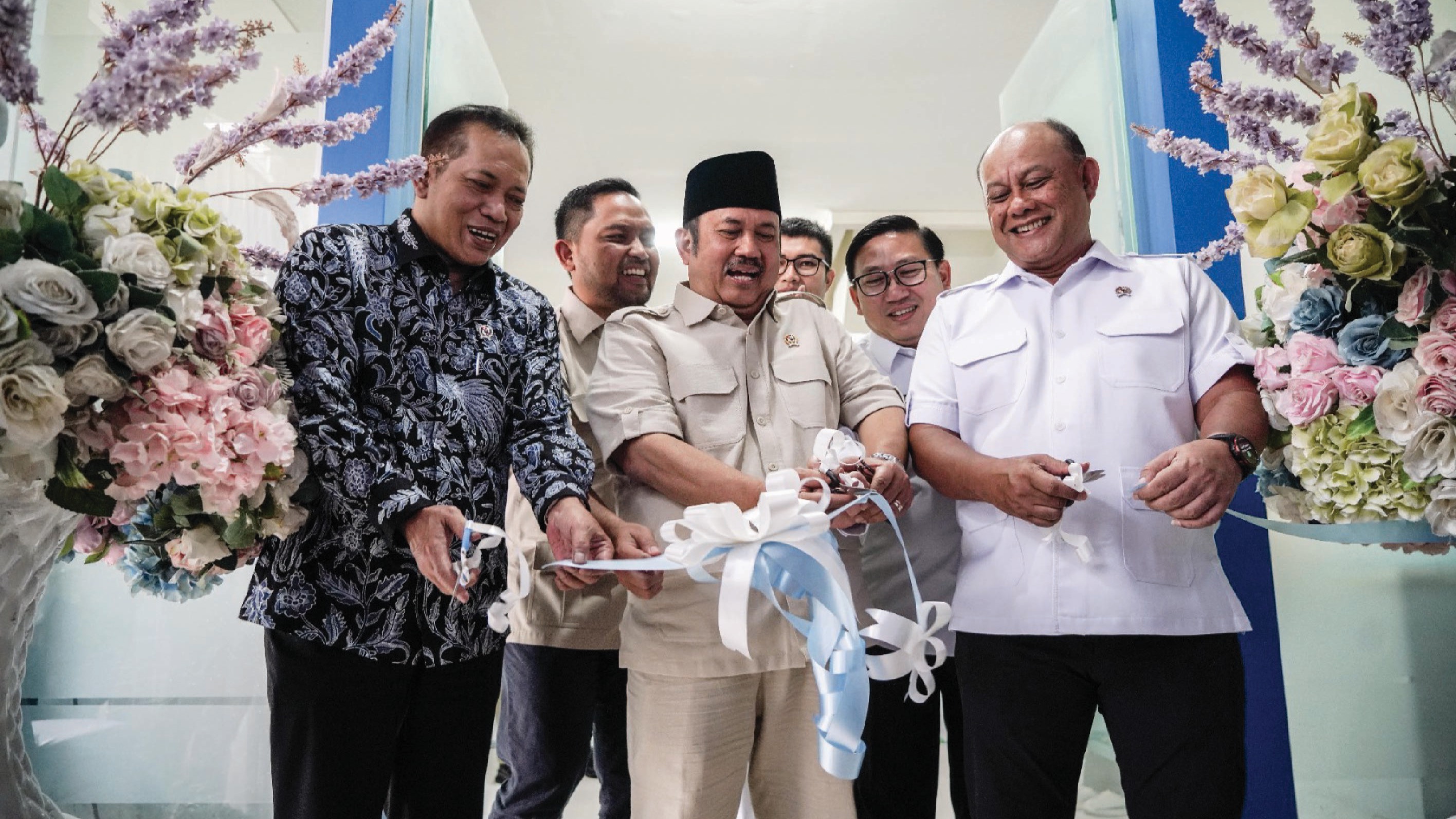 Susu Menu Favorit MBG! Kepala BGN Sijunjung Launching Rumah Susu
