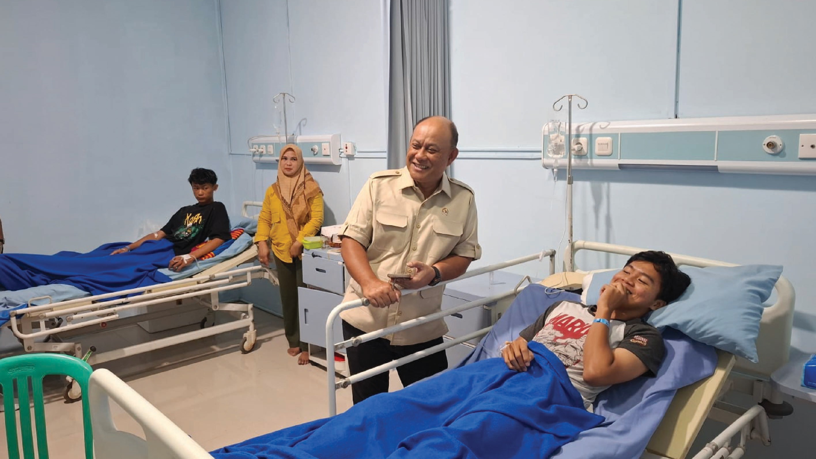 Kepala BGN Sijunjung Kunjungi Siswa Cianjur: Tegaskan Komitmen Perbaikan, Perlindungan Anak, dan Gizi untuk Kecerdasan Bangsa