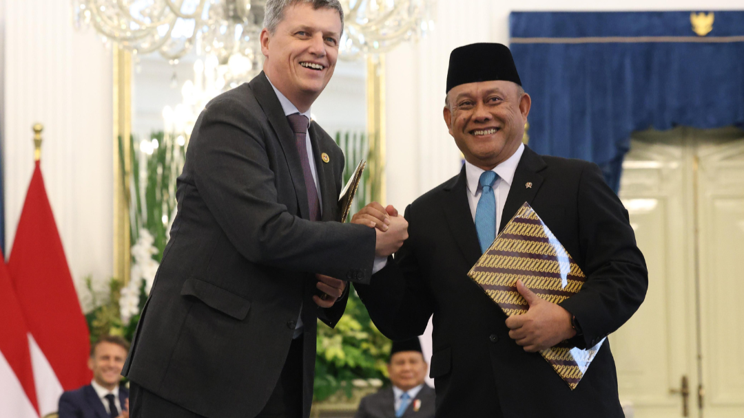 Dukung Program MBG, BGN Sijunjung dan Danone Teken MoU
